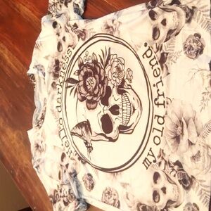 Blouse black and white